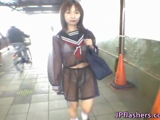 Ázijské školáčky šteklenie